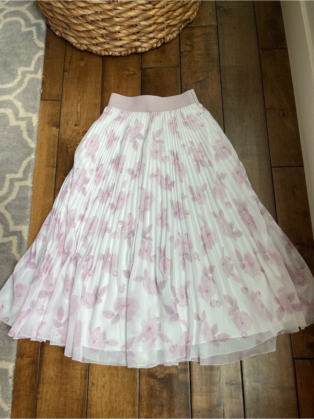 Aritzia Wilfred Floral Twirl Skirt Size 2XS